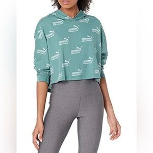 NEW WITH TAGS! 🏷️ Amplified Hoodie Crop Women’s Relaxed Fit, Blue Spruce